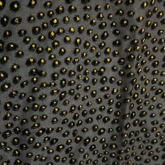 A Loves A Black Dress - Picture 7 of 9